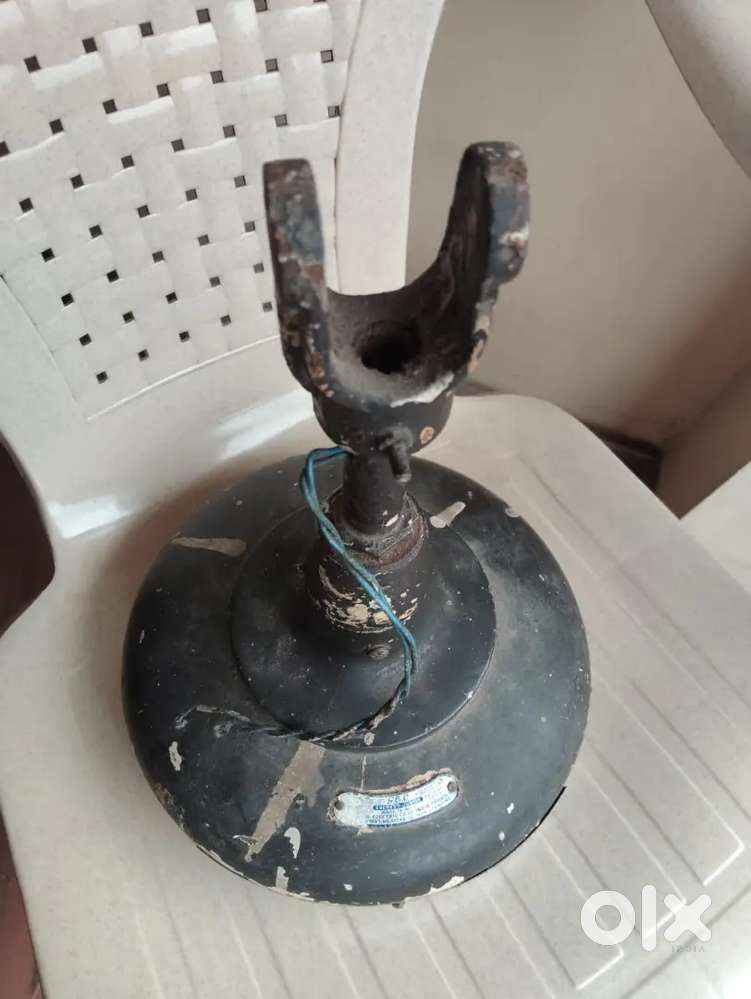 Old vintagefan with leaf.. Gec..