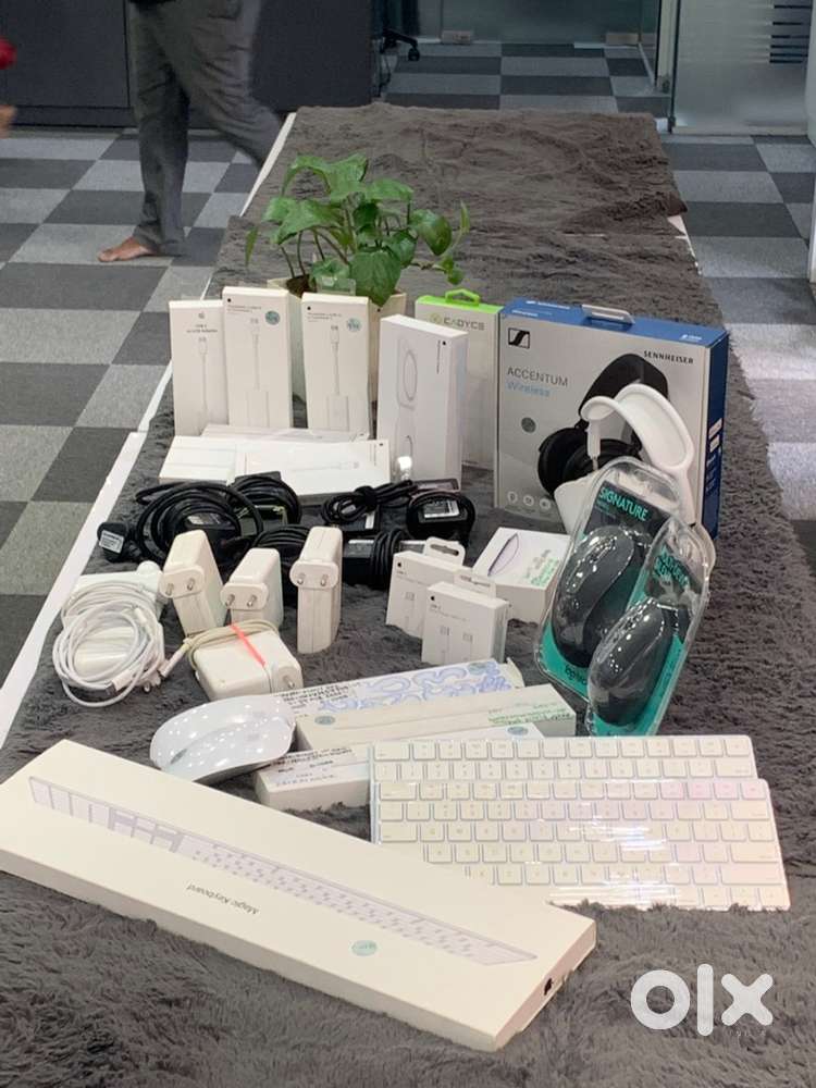 Apple Accessories Converters/Mouse/KeyBoard/Adapters/Chargers/Pencils