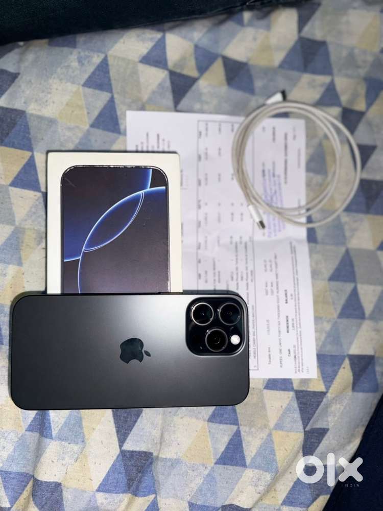 I phone 16 pro max ( Black Titanium)