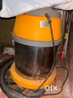 Power wash vaccum cleaner