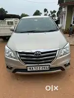 Toyota Innova 2015