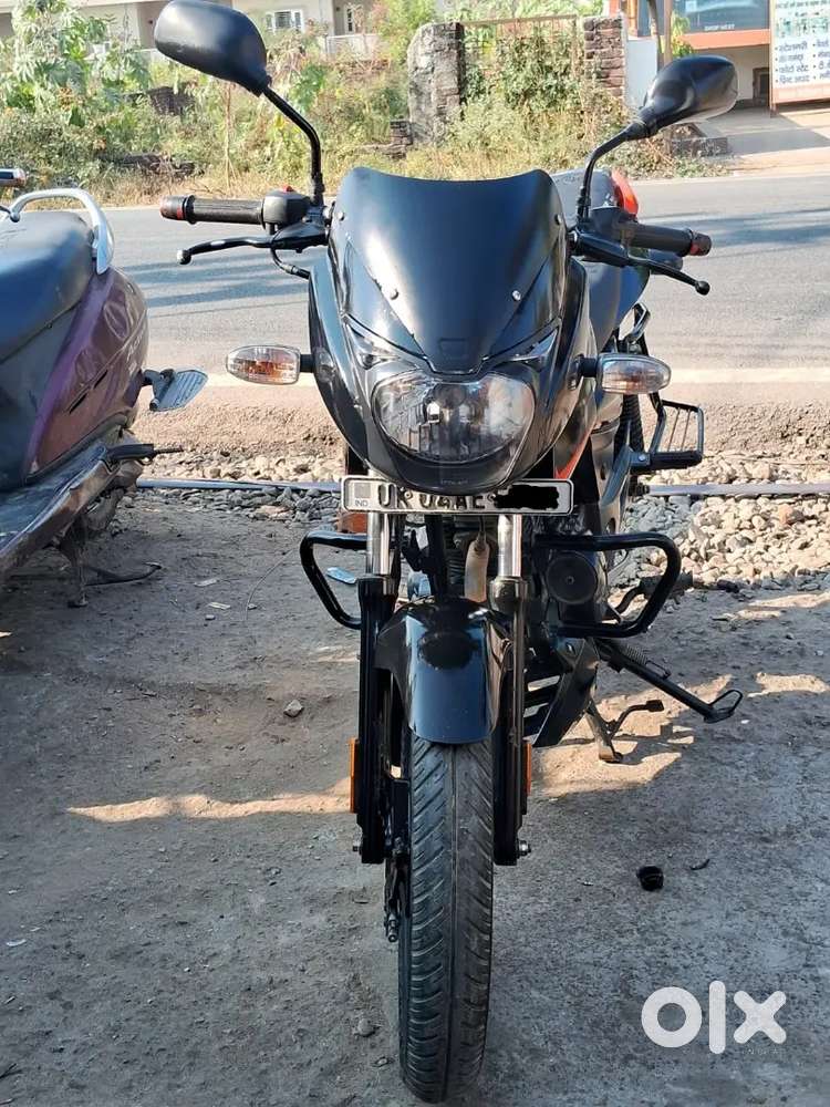 A one Condition Pulsar 125 cc both keys available