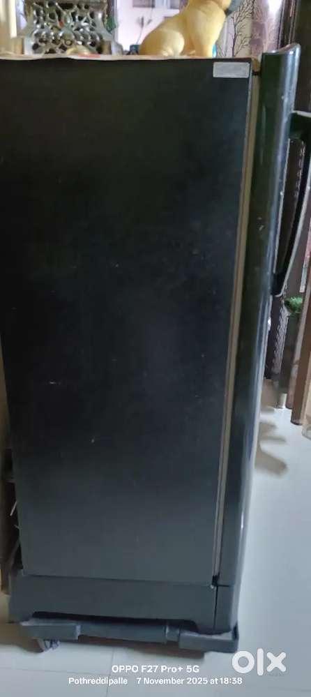 Samsung Fridge for 10000/-