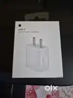 Apple 20 Watt USB-C type adapter
