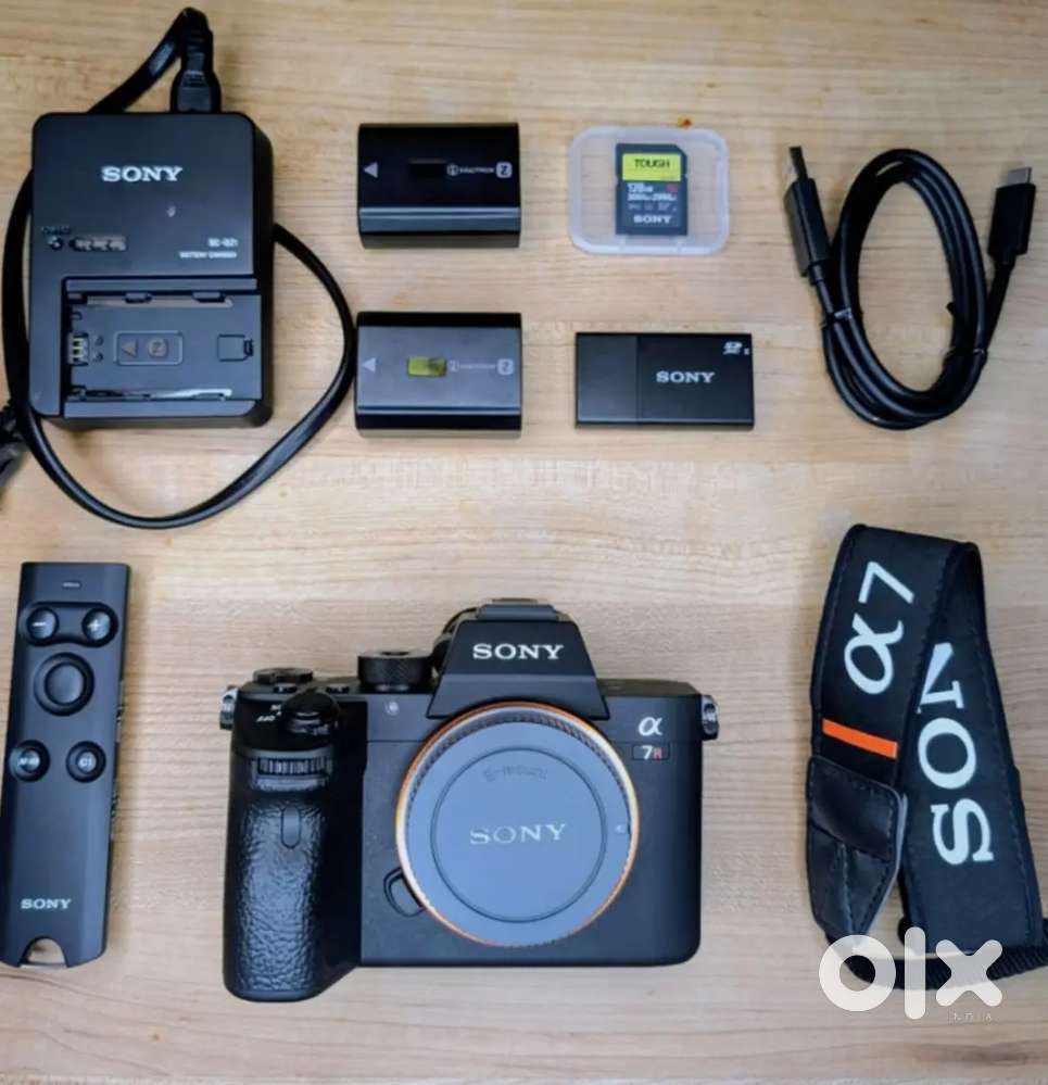 Sony Alpha a7R III Mirrorless Digital Camera Body Shutter count 121