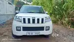 Mahindra TUV 300 t8 automatic 2017 mhawk 100