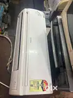 Used airconditioner in almost new condition with wrnty