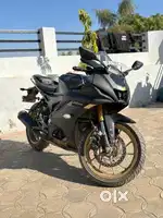 Yamaha R15 v4