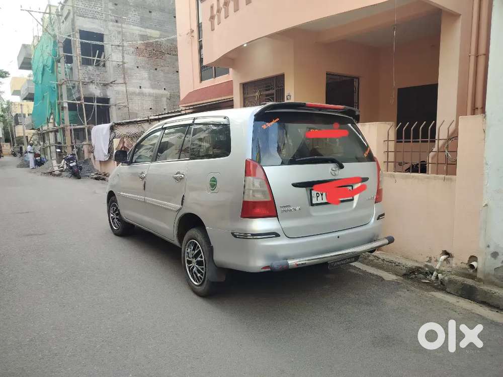 Toyota Innova 2010