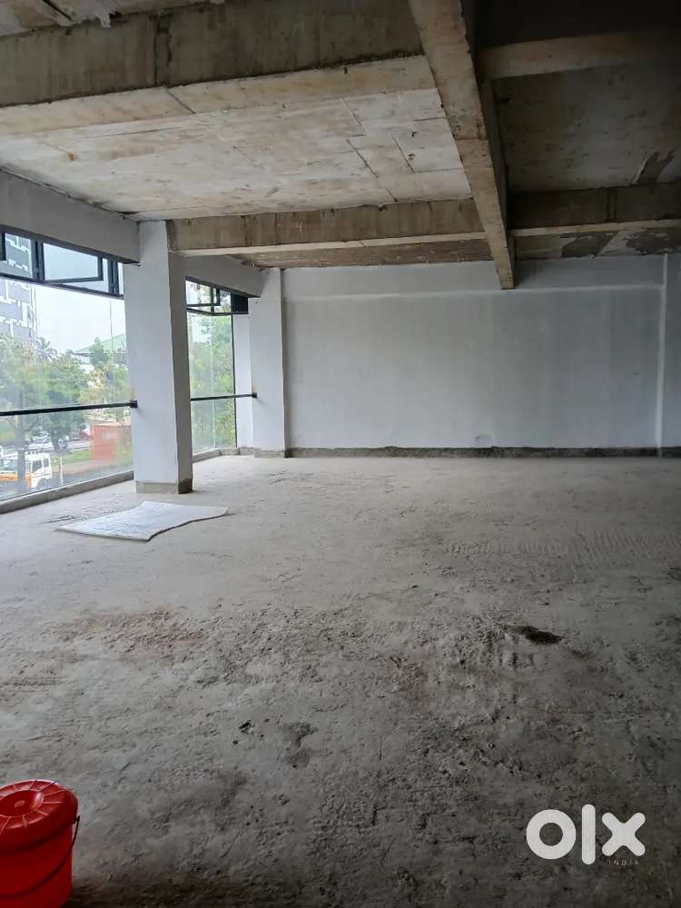 Aluva uc.college 2000sqft Godown  for rent