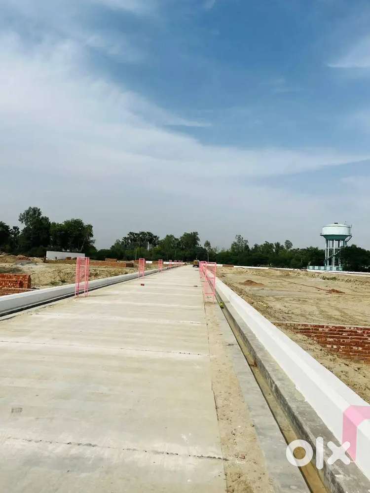 Lucknow sultanpur road HCL IT city company se 10 minat ki duri pe plot