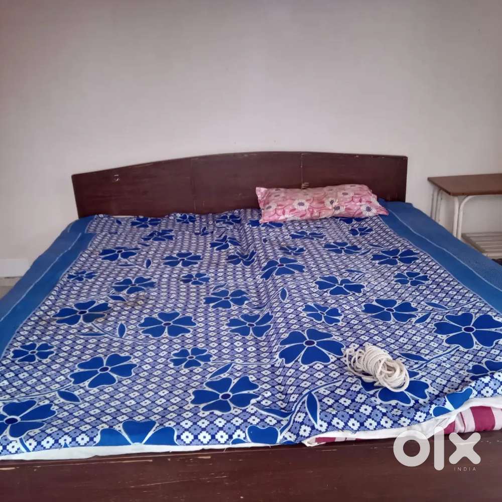 1 Single room on rent