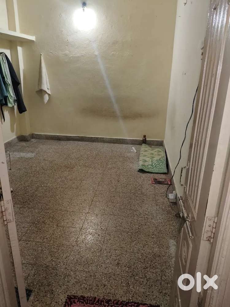 SHARING ROOM ( SINGLE ROOM )