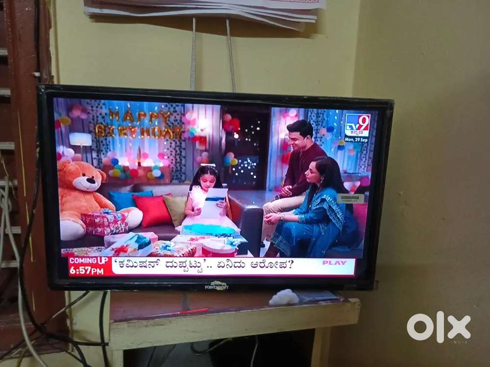 Tv 24 inch karbontv good condition it's not a smart tv