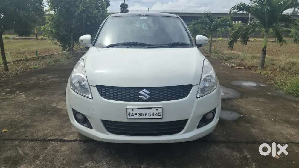 Maruti Suzuki Swift 2012 Diesel 118000 Km Driven