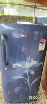 FRIDGE WASHING MACHINE AVAILABLE