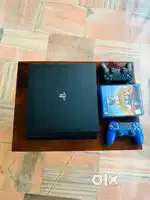 PS4 pro (1 TB)