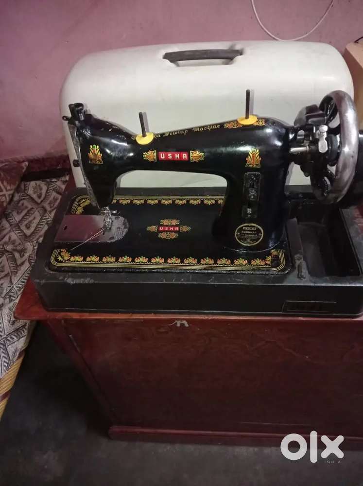 Usha swing machine good condition with cover