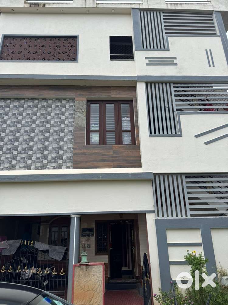 Near Jnanajyothi school, Malavagaoppa