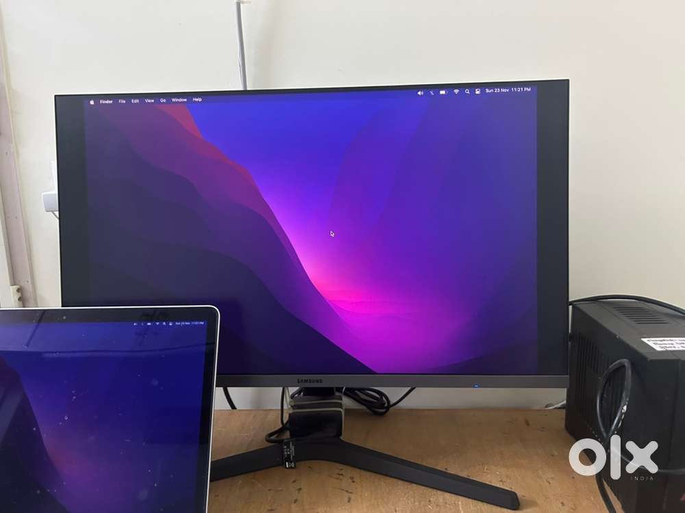 Samsung monitor 68.6cm