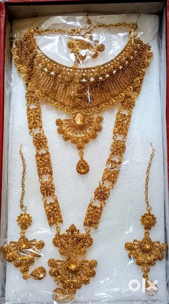 Immitation jwellery in give away rate