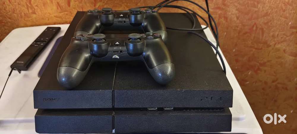 PS4 Slim 1TB Excellent Condition