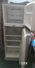 Refrigerator-SHARP company