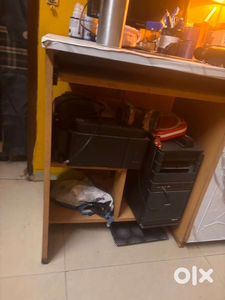 Computer table for 1500 rupees negotiable