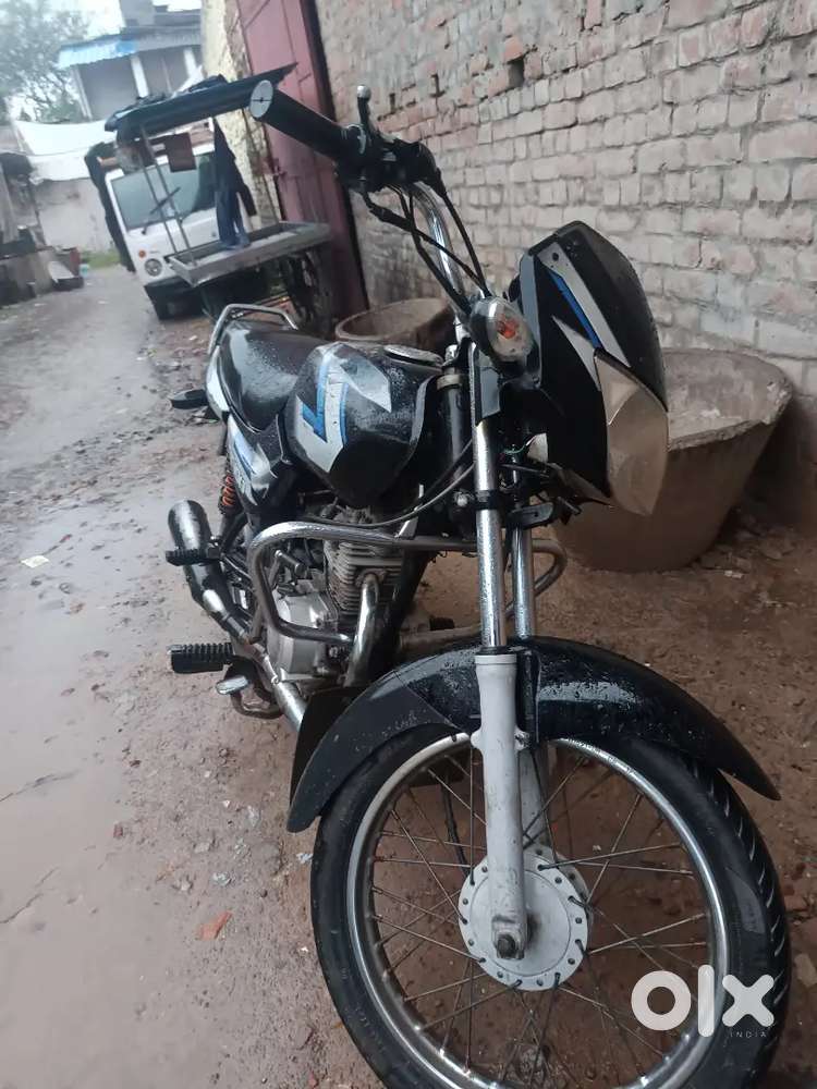 CT 100 koi kaam nhi h gadi ka kagaj v ok h