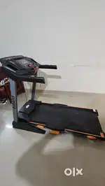 Durafit Heavy hike 2.5HP (Peak 5.0
HP) Motorized Foldable Treadmill