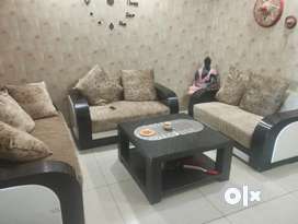 Sofa set 7 seater with centre table