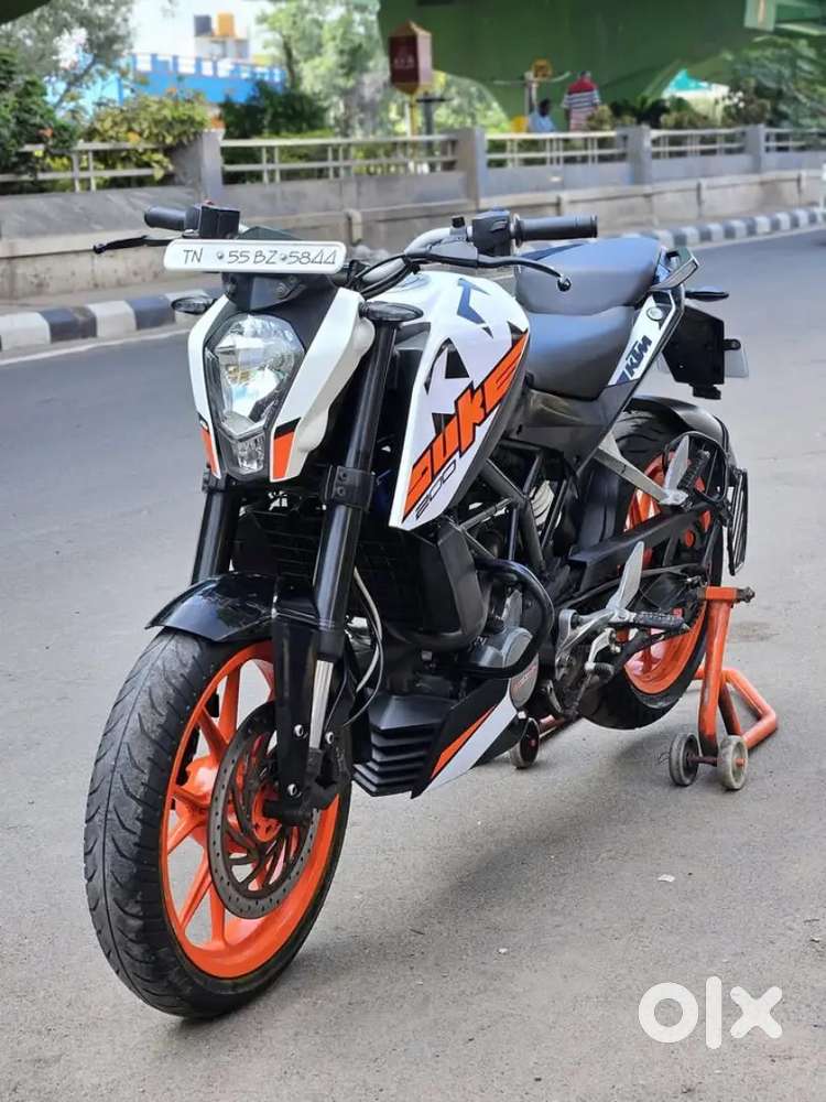 KTM DUKE 200