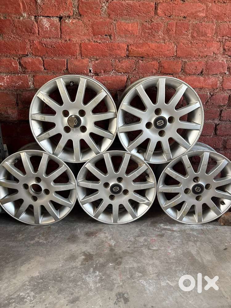 Genuine Alloys wheel 14
