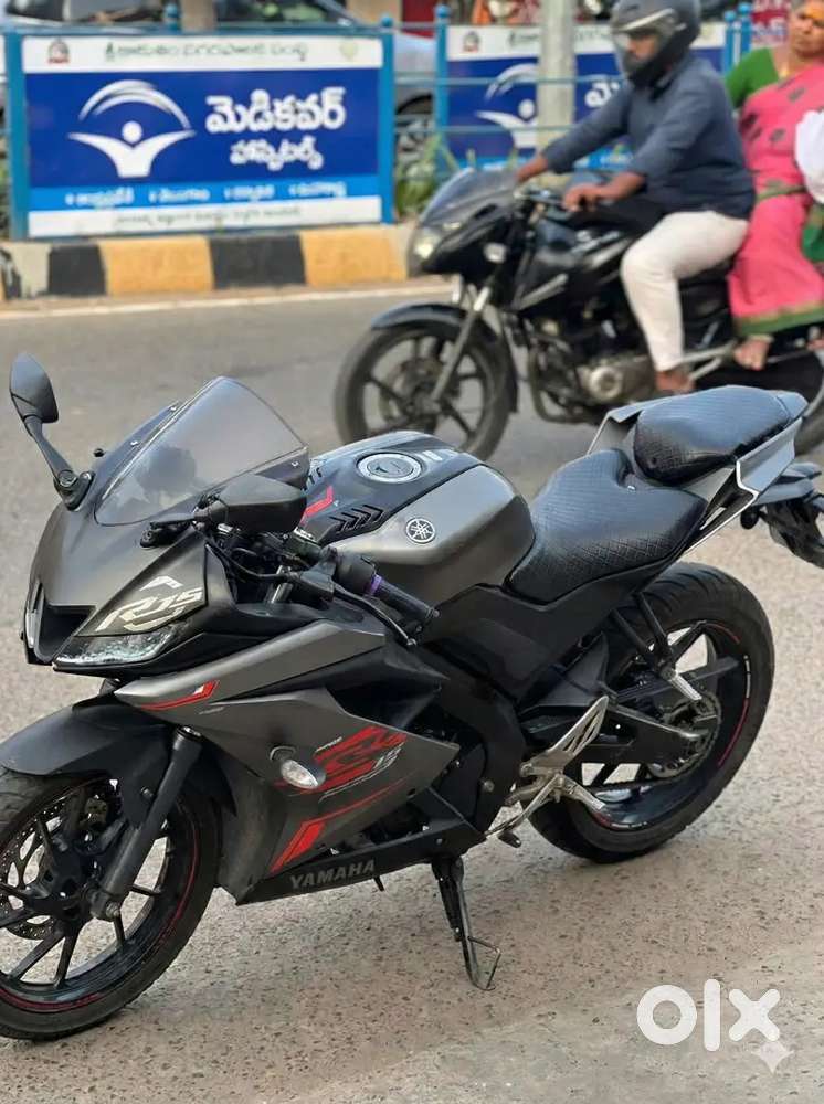 R15 v3   , excellent condition no repairs, dont ask cheap