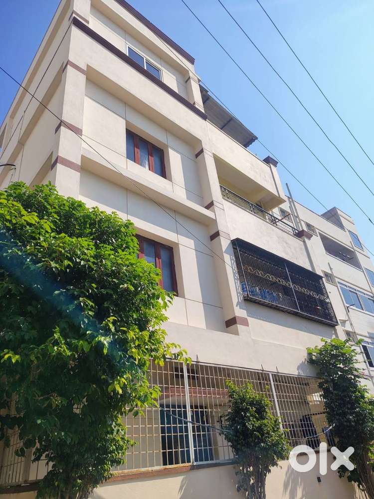 East-Facing 2BHK in NTR Colony – Near Dr. NTR Health University