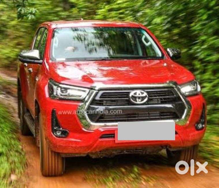 Toyota Hilux 2.8 High 4X4 AT, 2023, Diesel