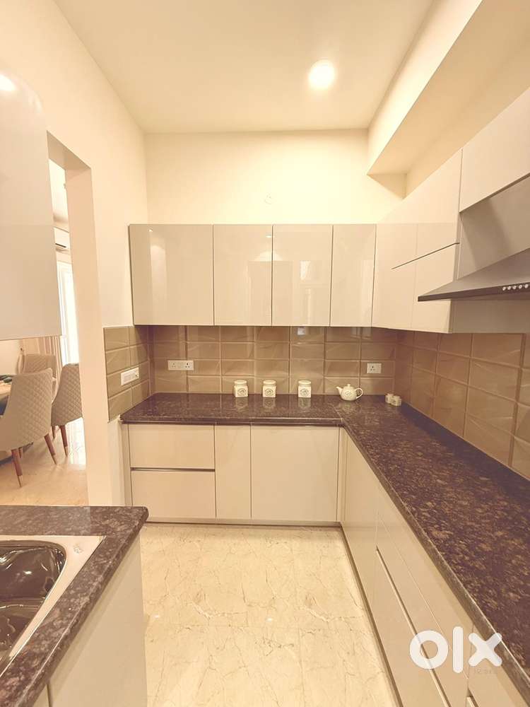 4 bhk best location flat available in noida extension sec 1 .