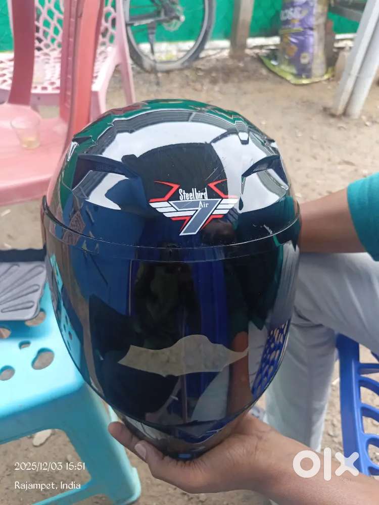 Steel bird SBA 200 HELMET WITH DUAL WIZER AND DUAL FUNCTION