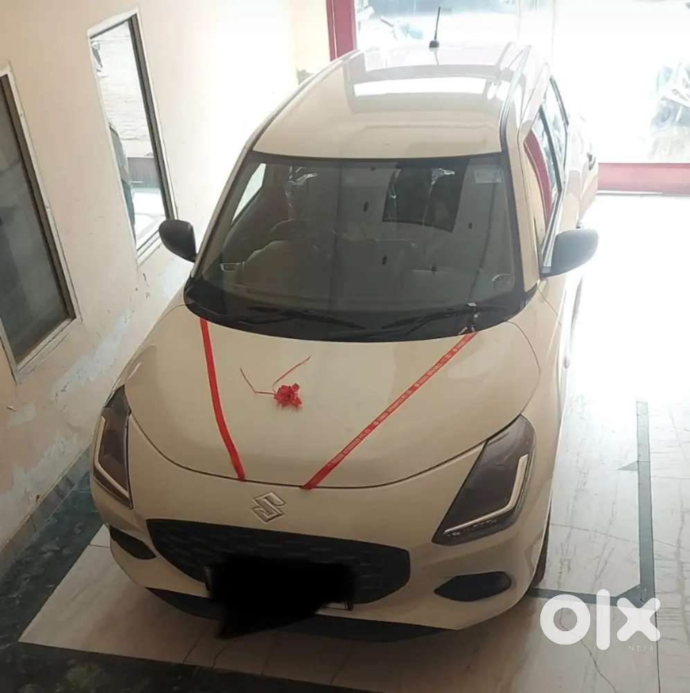 Just brand new car just selling because want to buy venue