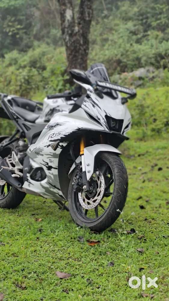 Yamaha r15 v4 white color TN 59 madurai registration