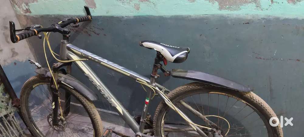 Foxtor company 11 gear ha cycle me aur smoothly chalte ha