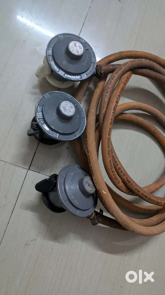 Gas regulator and pipe