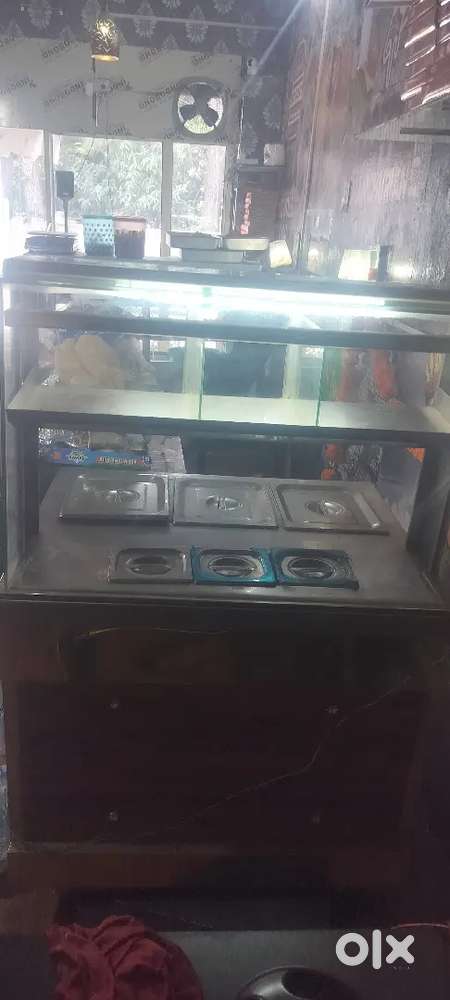 Chaat counter with led bulb