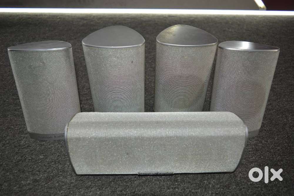 5.0 Harman Kardon HKTS 7 with stand