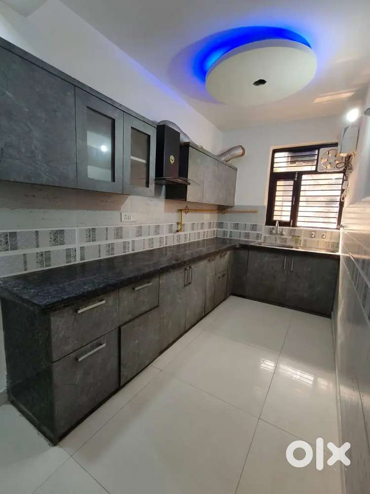 4 bhk semi furnished flat available for rent in greenfield colony