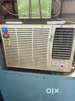 Voltas Window AC 5 star 3, 4 year old with stabilizer