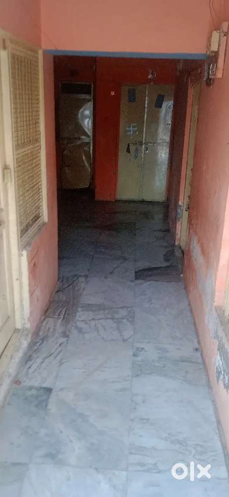 ग्राउंड फ्लोर 3 रूम 1 किचन सेप्रेट लेटबाथ