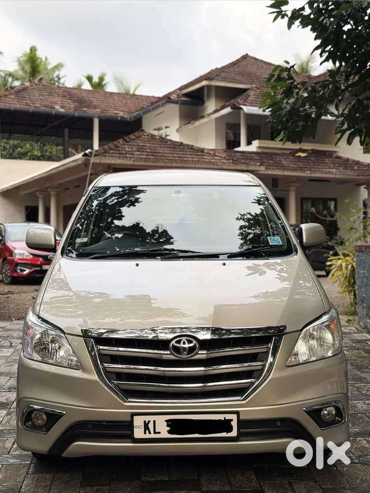 Toyota Innova 2.5 GX 7 STR BS-III, 2016, Diesel