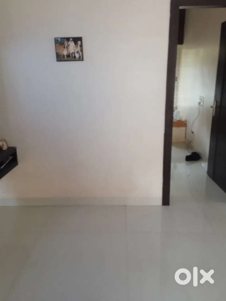 Shop for rent for ladies saloon