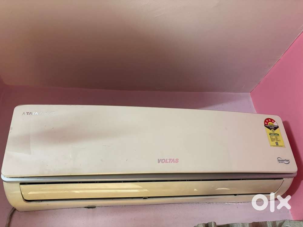 Voltas 1.5 Ton Split Inverter AC 4 Star